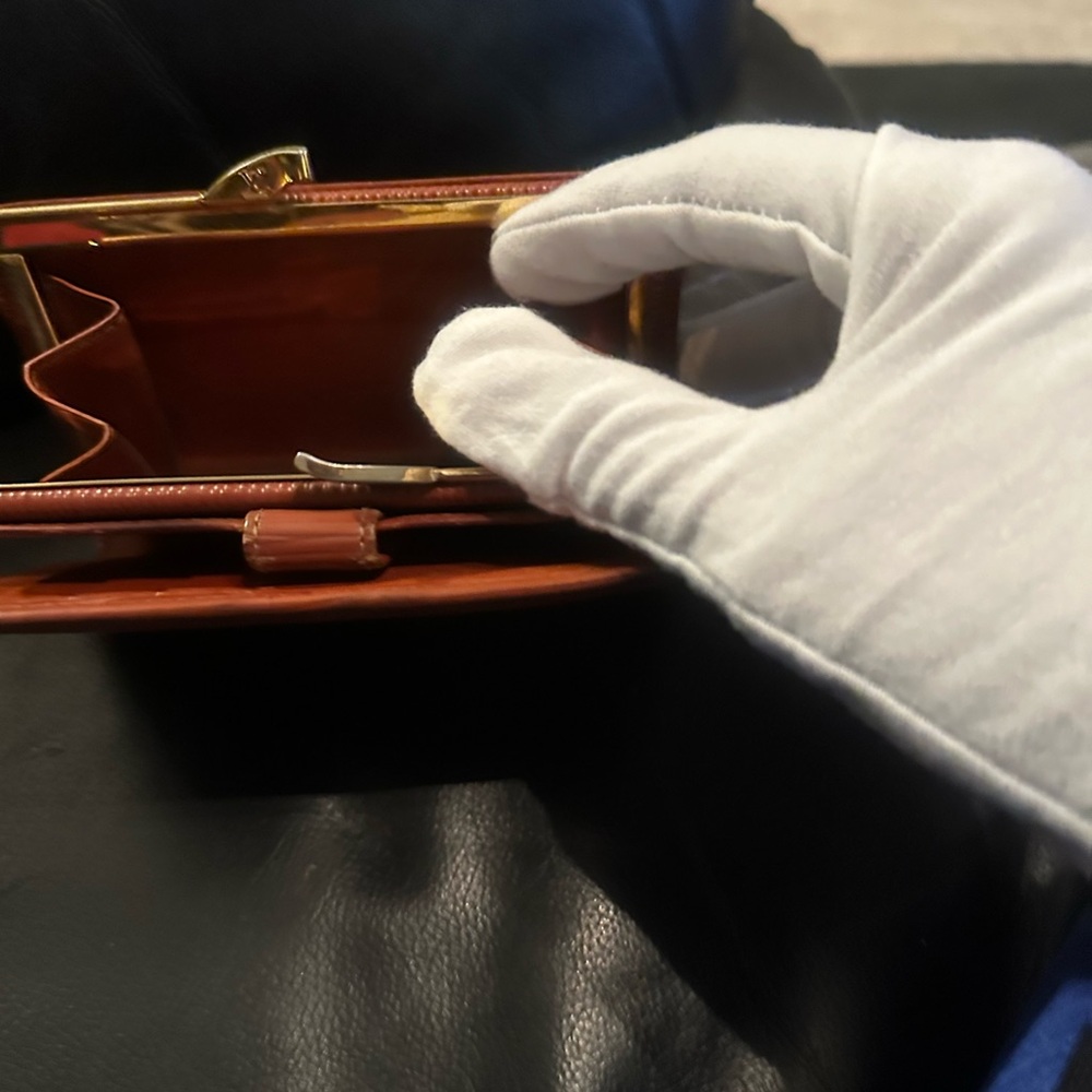 LV EPI kiss lock preloved brown wallet good condition see photos - Picture 8 of 10